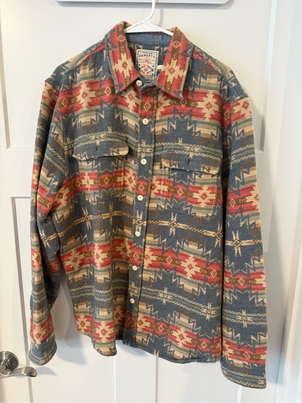 Faherty vintage -Inspired Aztec Button-Front Jacket - Multicolor size large EUC